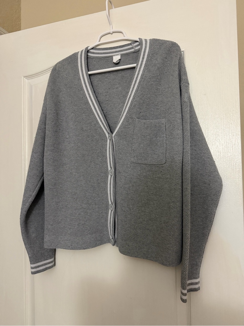 ALO Yoga club knit tennis cardigan grey white small ✨ sweater
